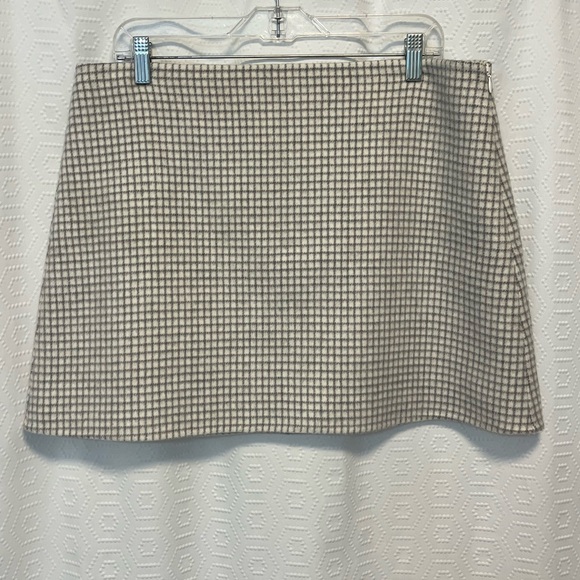 NWT Theory high waist Ivory & grey wool mini skirt - Picture 2 of 6